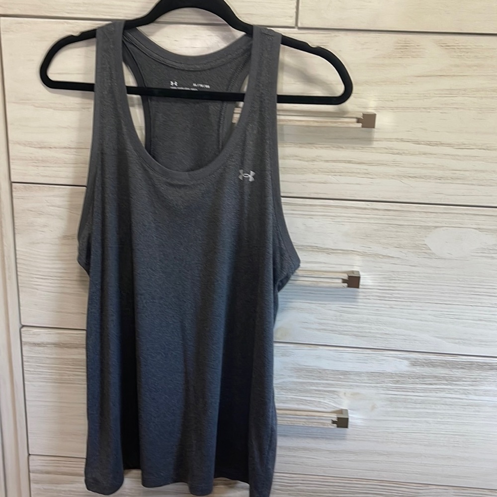 Under Armour tank